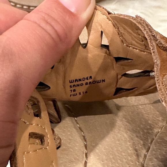 Earth Leather Womens Comfort Sandals Flip Flop Wooden Beads Wander Sand Brown 7 - Picture 3 of 5